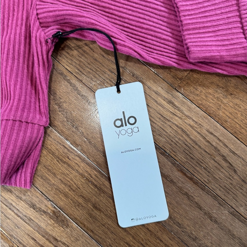 NEW ALO Yoga Pink Muse Set - Picture 7 of 9